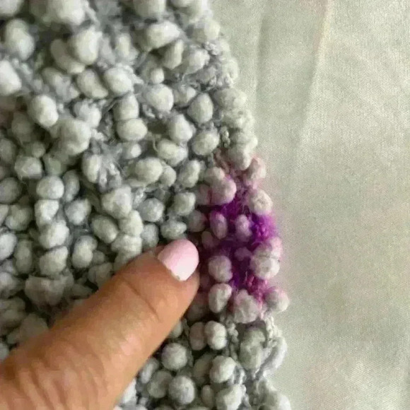 Throw Oversize knit w Pom Pom’s grey from Peace love world 52x84 - - Picture 6 of 6